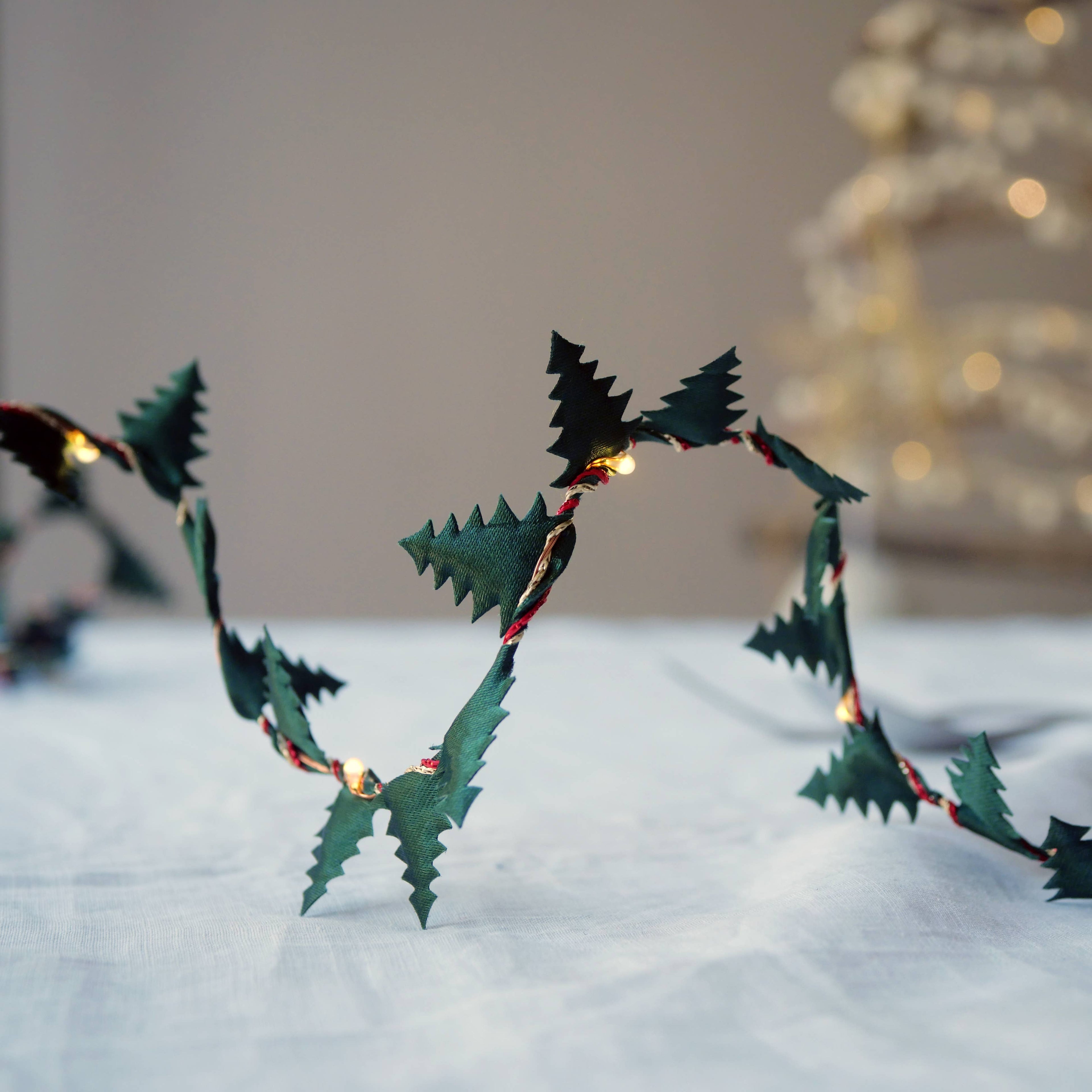 Christmas Tree Fairy Light String - Christmas Decoration: Green / 2m (Battery)