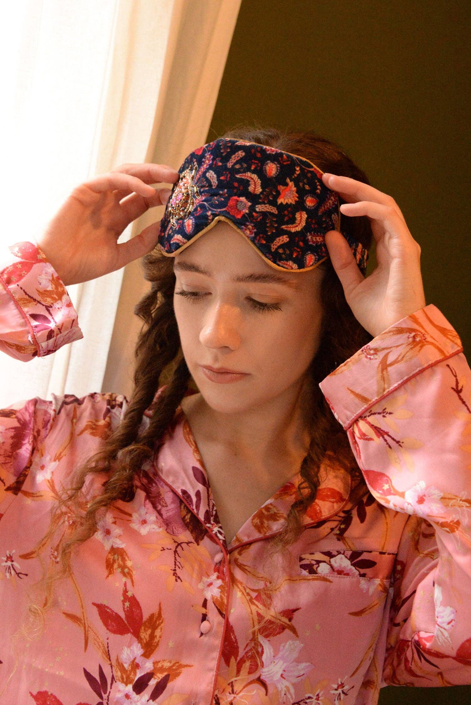 AUTUMN BEETLE SLEEP EYE MASK