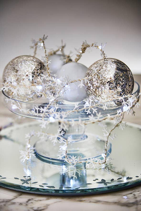 Snowflake Fairy Light String - Christmas Decoration: 2m (Battery) / Silver