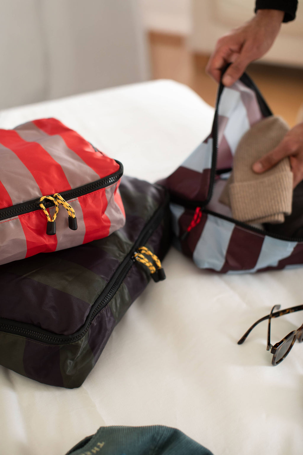 Multi-Stripe Set Of 3 Handle Packing Cubes
