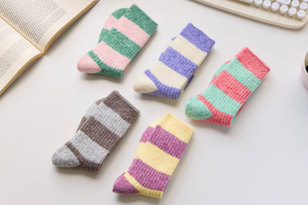 Warm Cashmere & Wool Blend Socks – Striped Winter Style: Red/Green