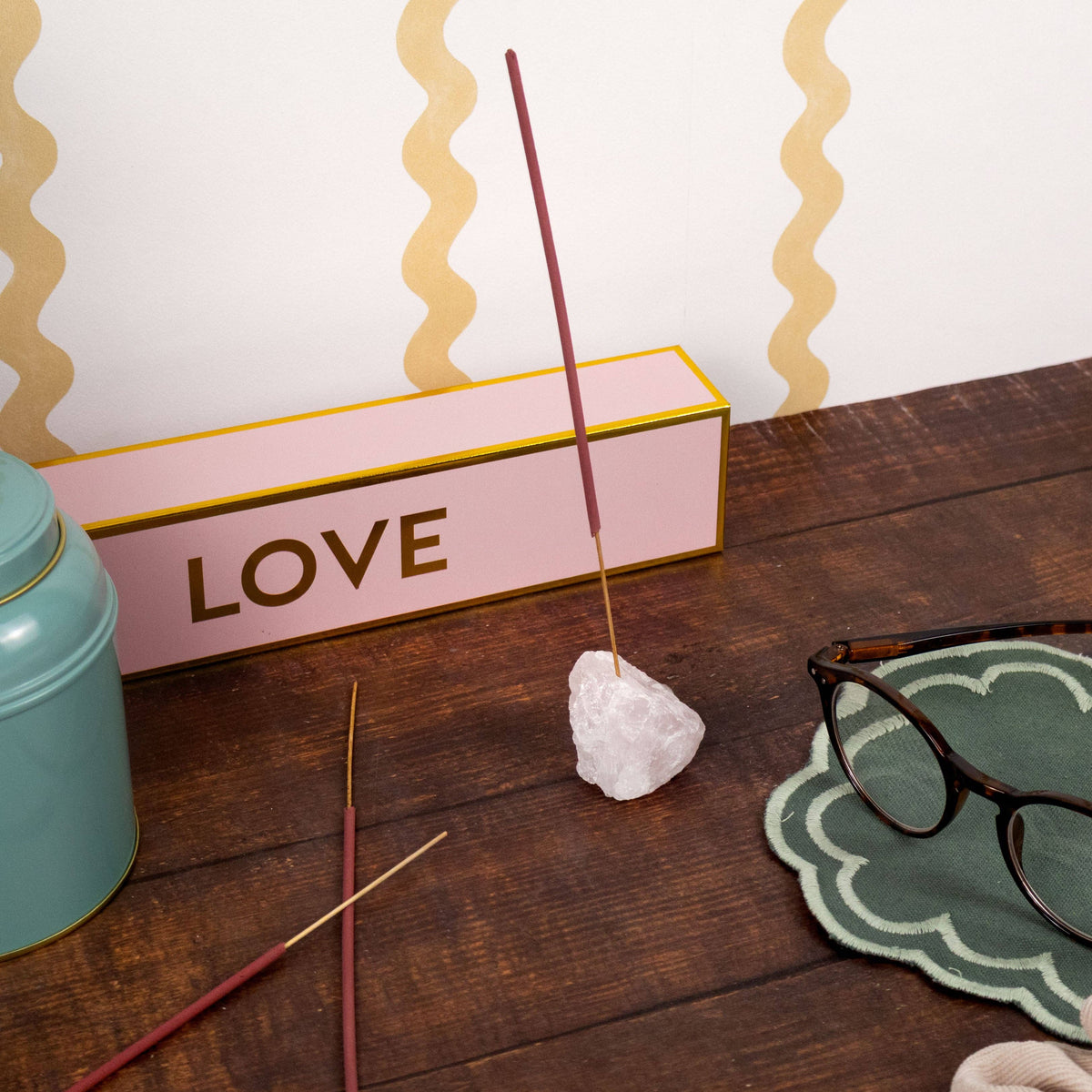 Love Incense and Crystal Holder - Rose & Patchouli Scent with Rose Quartz Crystal
