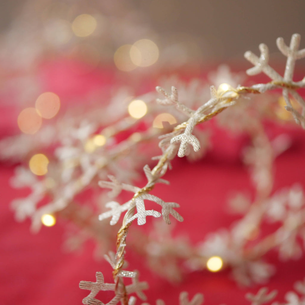 Snowflake Fairy Light String - Christmas Decoration: 2m (Battery) / Silver