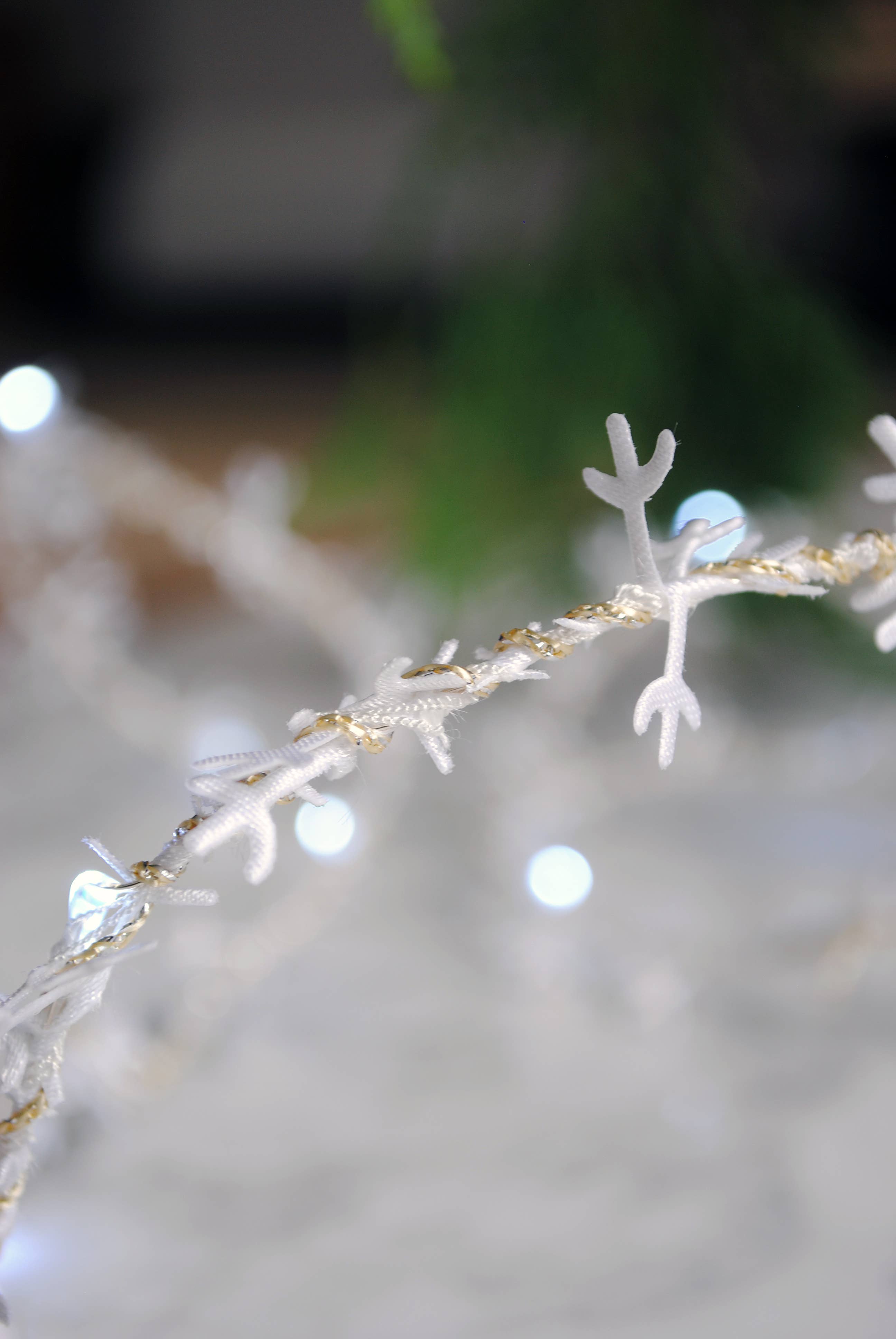 Snowflake Fairy Light String - Christmas Decoration: 2m (Battery) / Silver