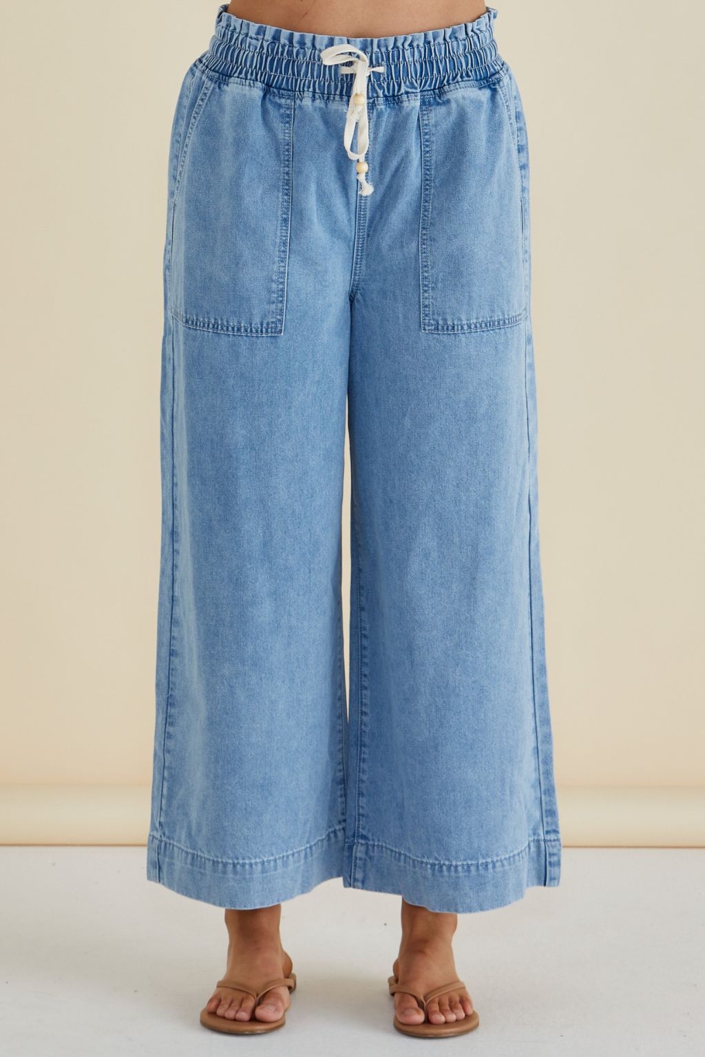 Saffra Relax Leg Jean - Medium Wash