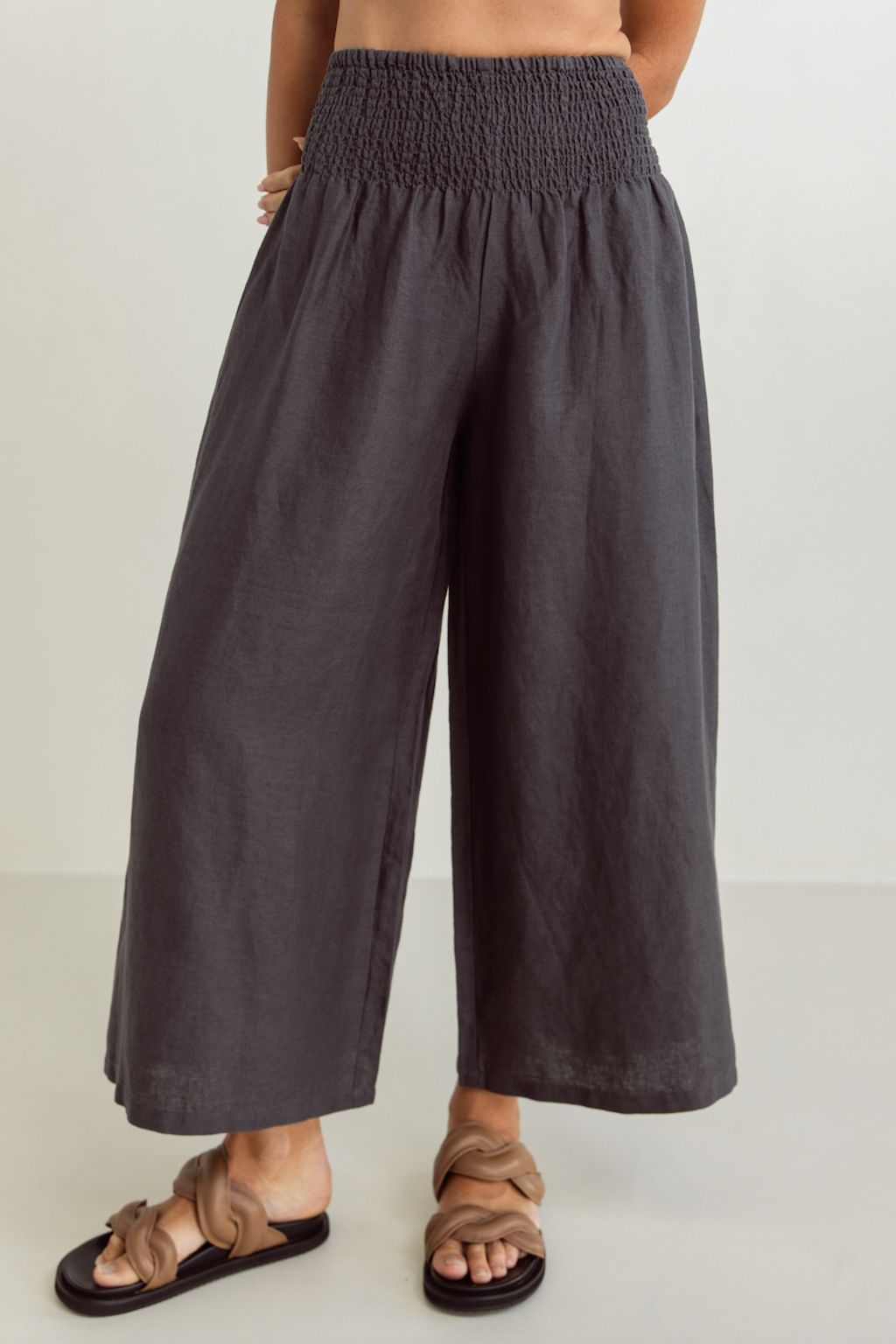 Linen Shirred Waist Pant - Charcoal