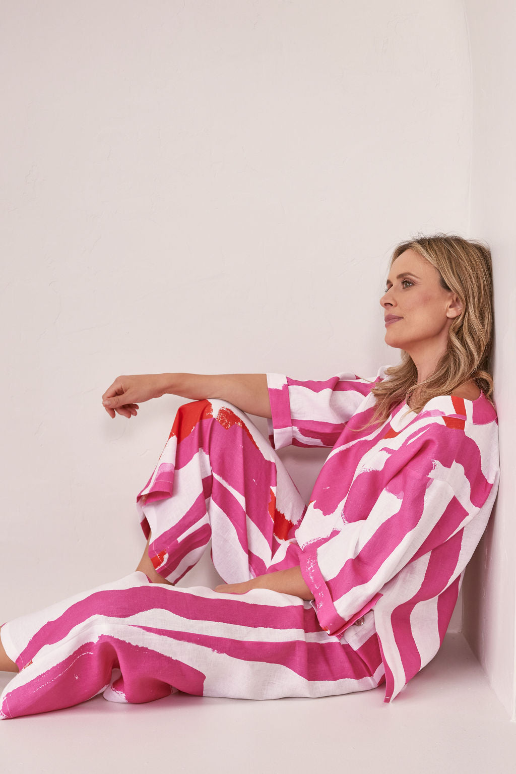 Linen 3/4 Sleeve Top With Button - Pink/White