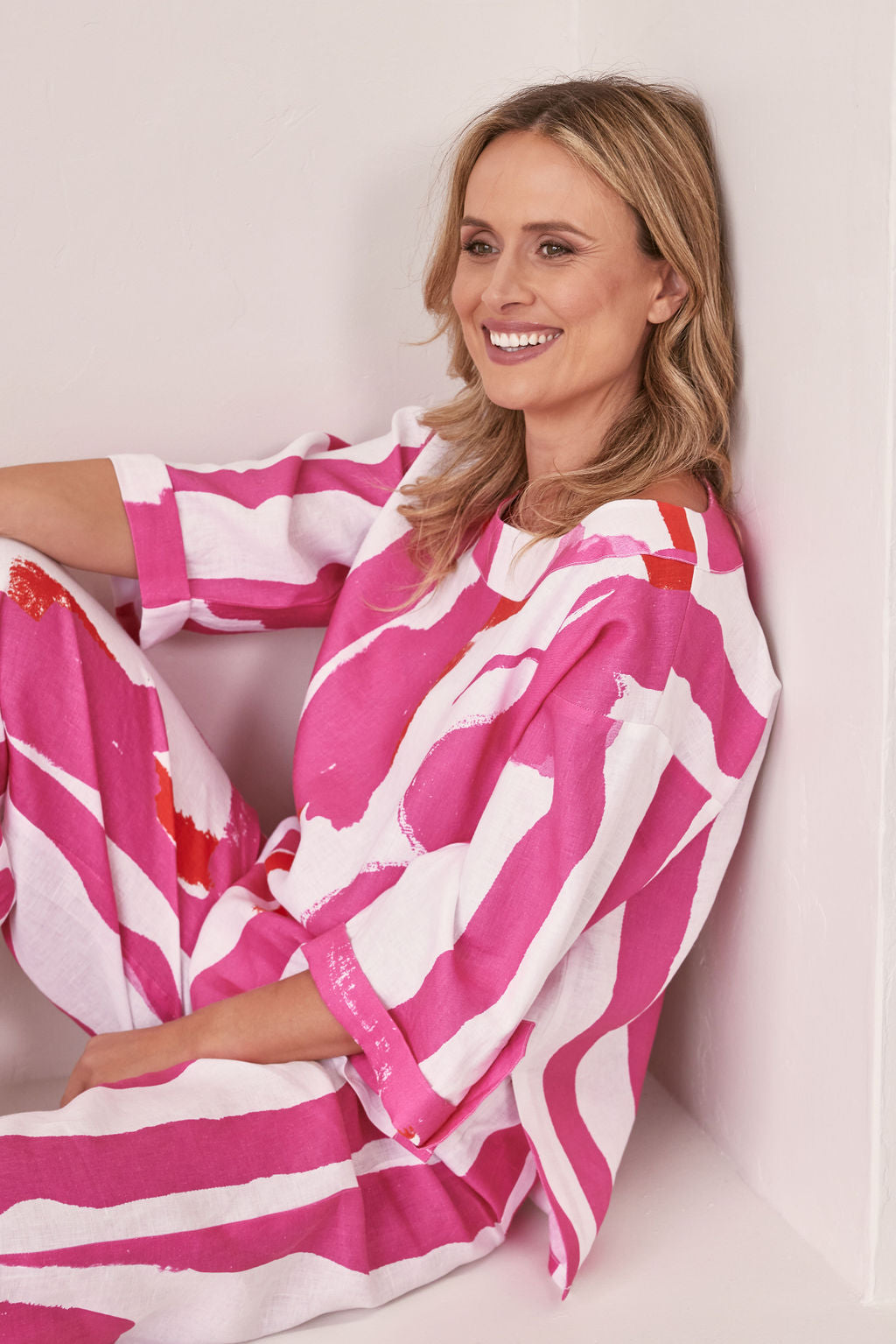 Linen 3/4 Sleeve Top With Button - Pink/White