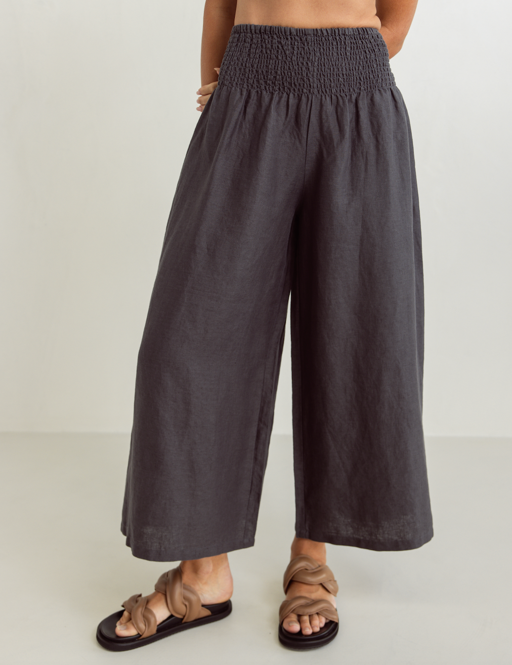 Linen Shirred Waist Pant - Charcoal
