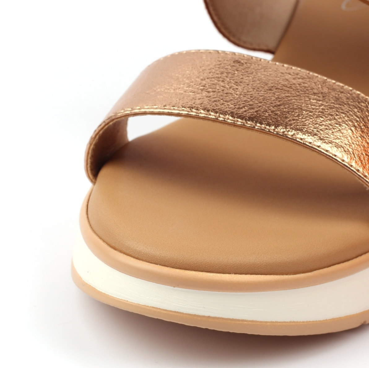 Dion Sandal - Tan
