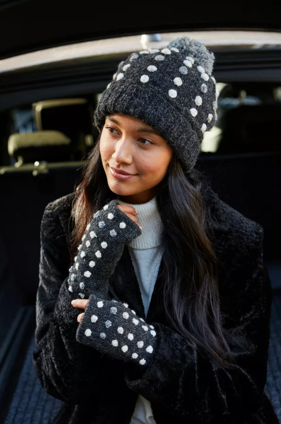 Kew Bobble Beanie Charcoal