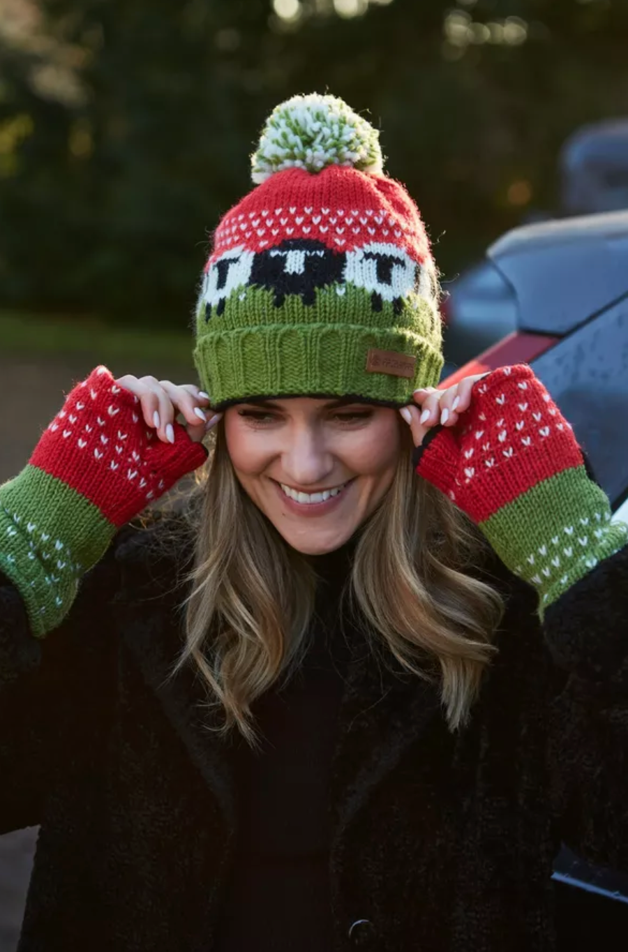 Black Sheep Handwarmer Red